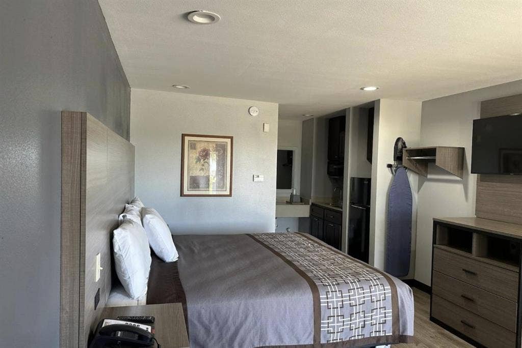 15 BR in Bridge City