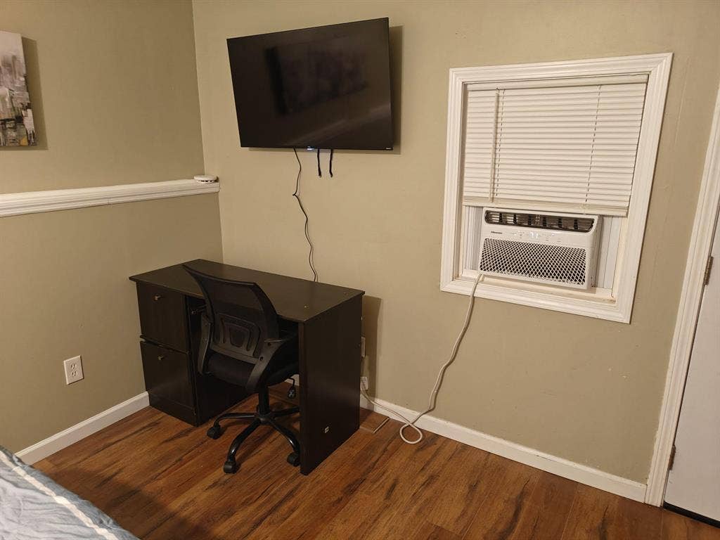 7 BR in College Park