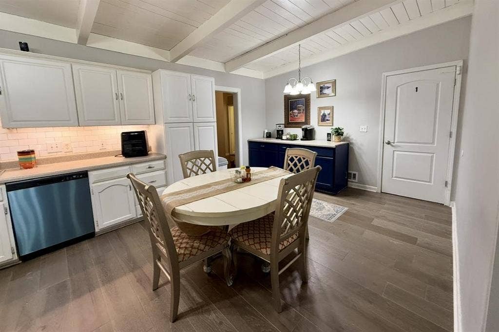 4 BR in Stone Mountain