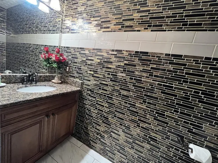 6 BR in Stone Mountain