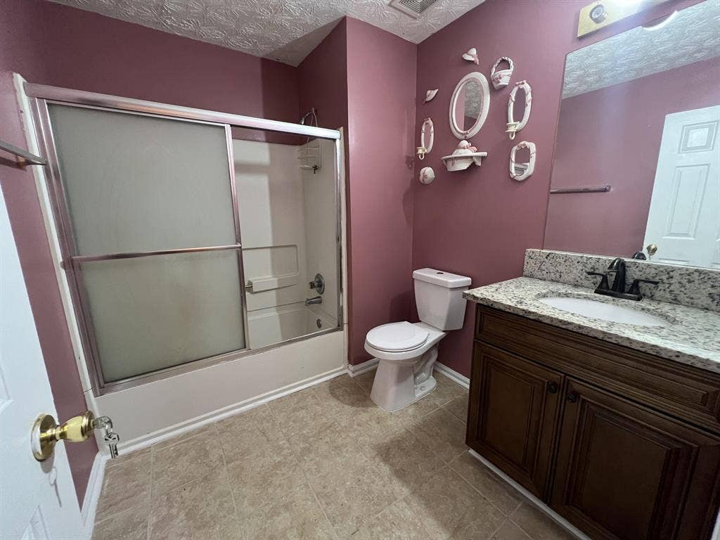 6 BR in Stone Mountain