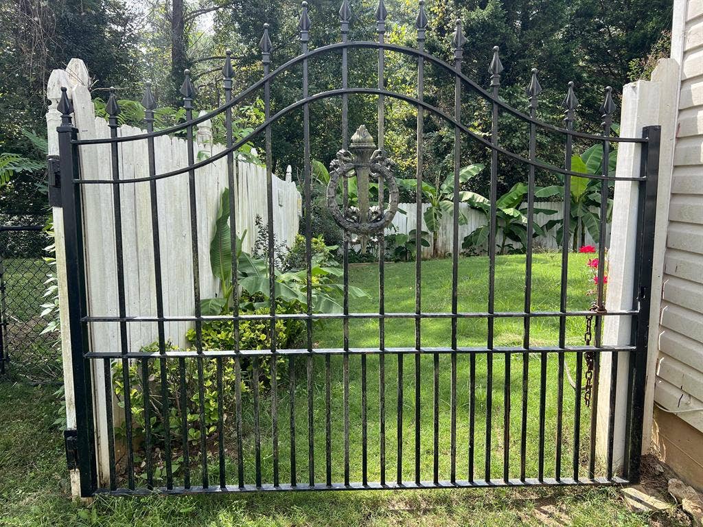 6 BR in Stone Mountain