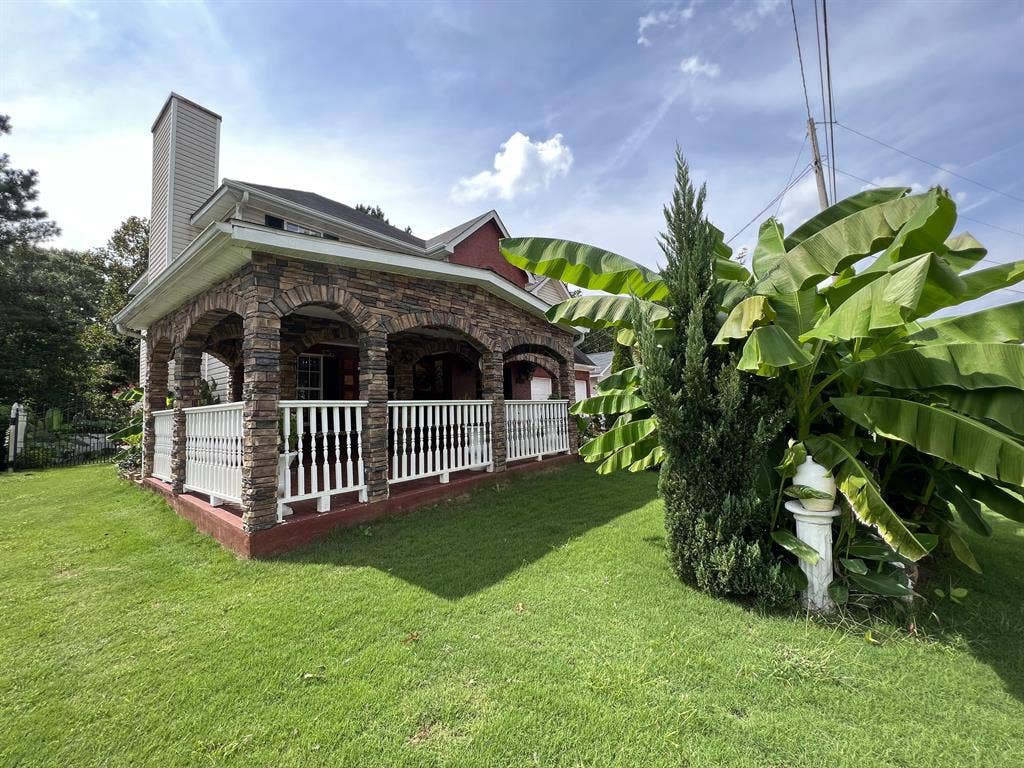 6 BR in Stone Mountain