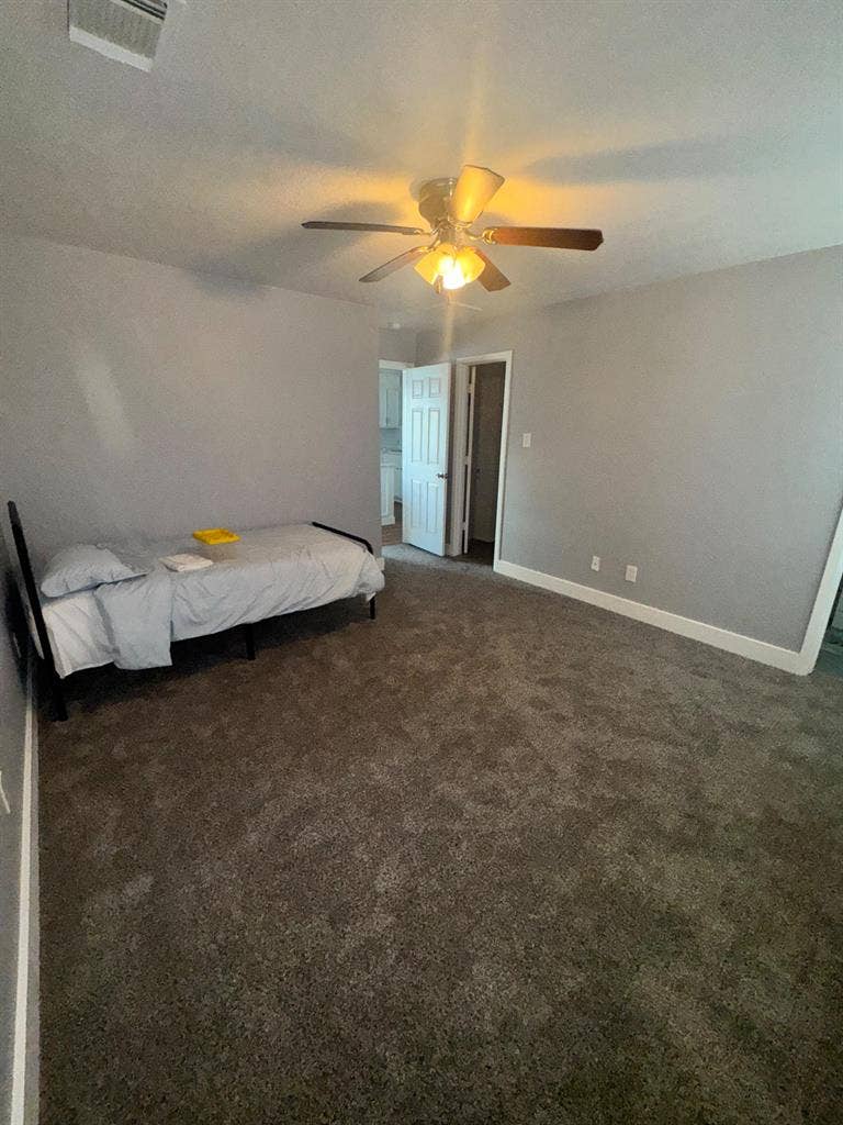 3 BR in Houston