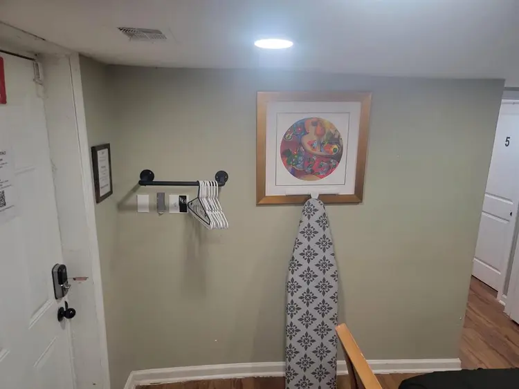 6 BR in College Park