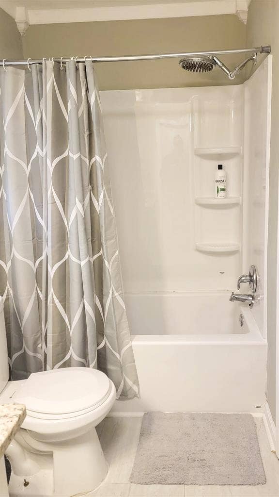 6 BR in College Park