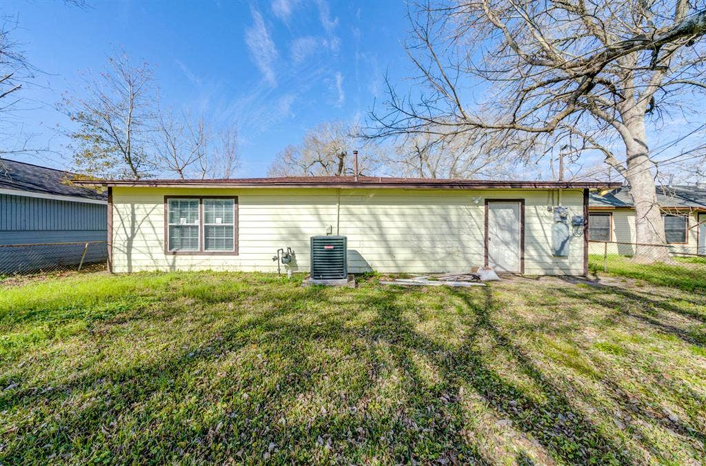 8 BR in Houston
