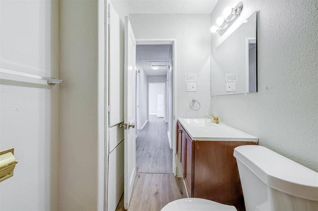 8 BR in Houston