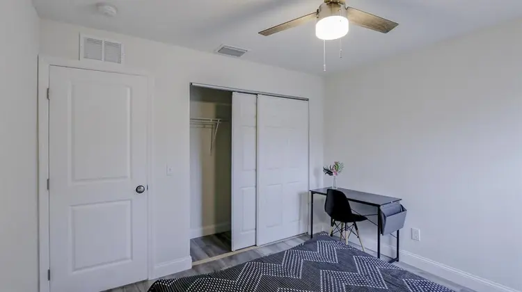 5 BR in Tampa