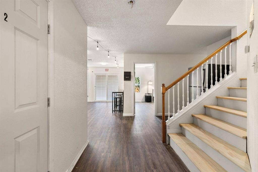 9 BR in Dallas