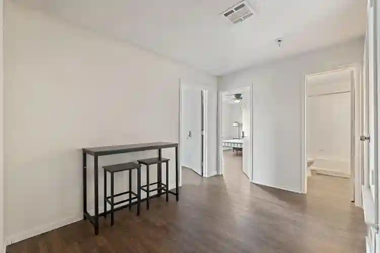 9 BR in Dallas