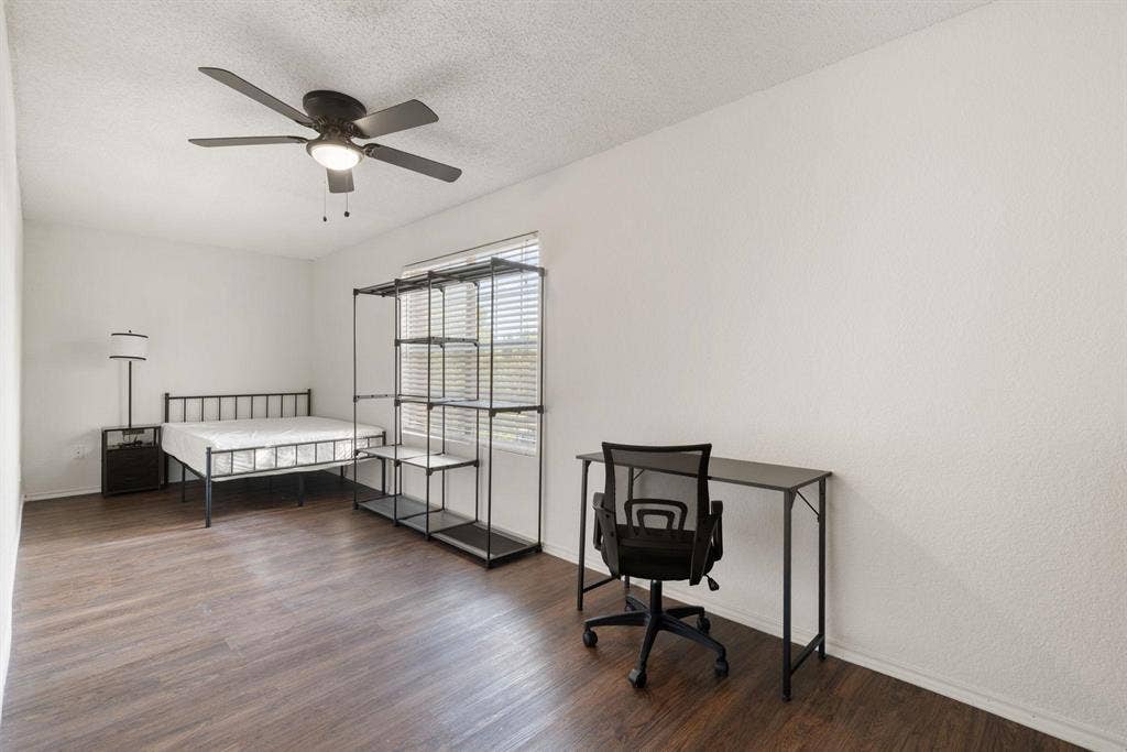 9 BR in Dallas