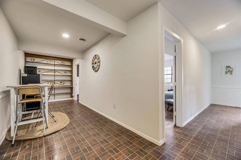 8 BR in Dallas