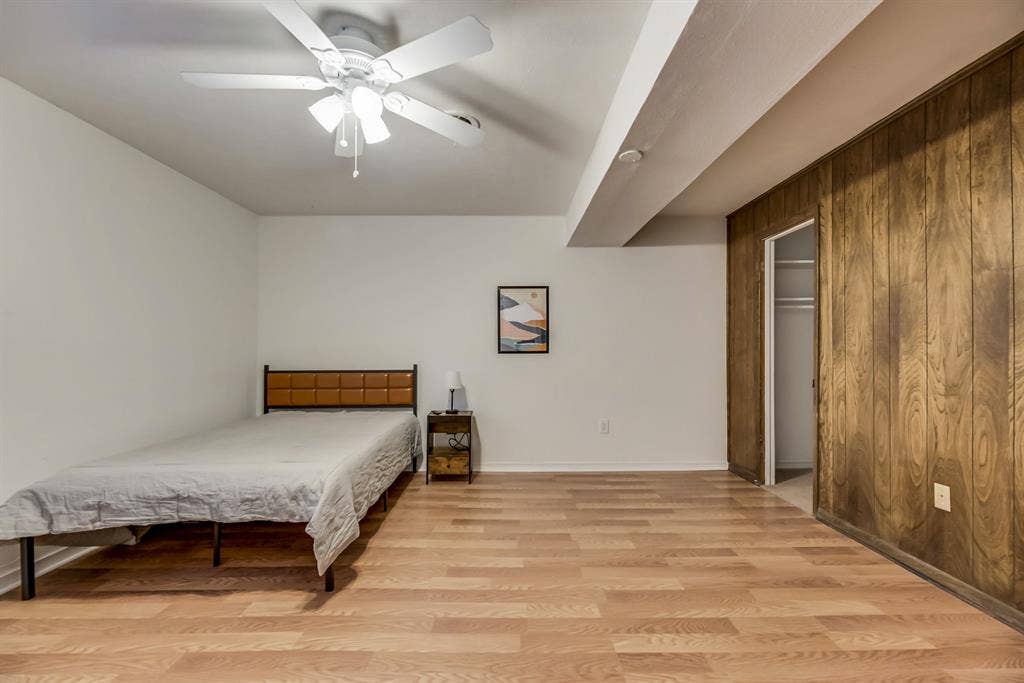 8 BR in Dallas