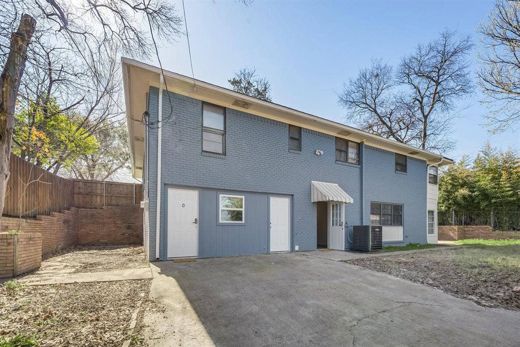 8 BR in Dallas