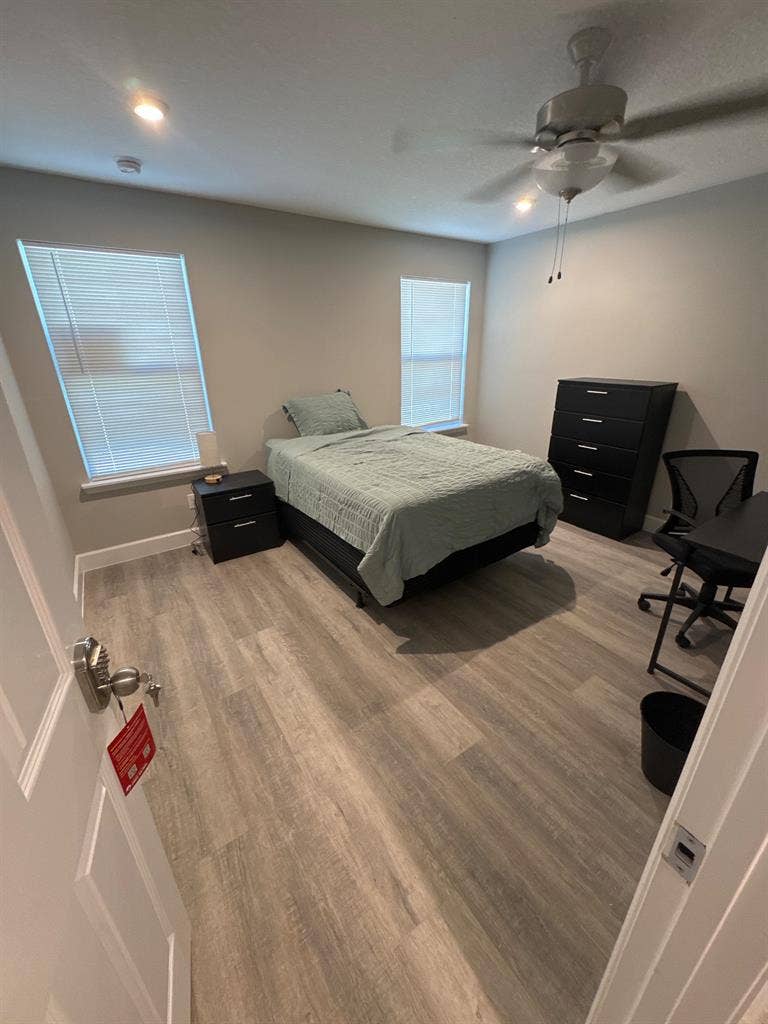 8 BR in Jacksonville