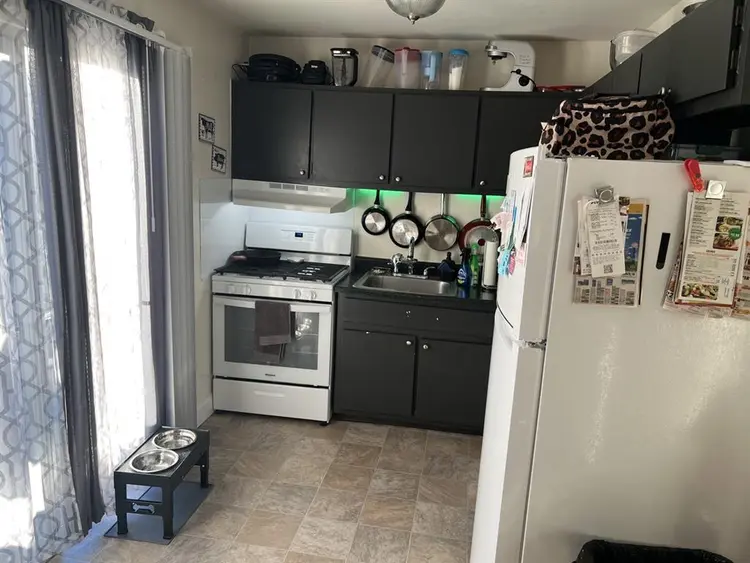 Looking for a Roommate