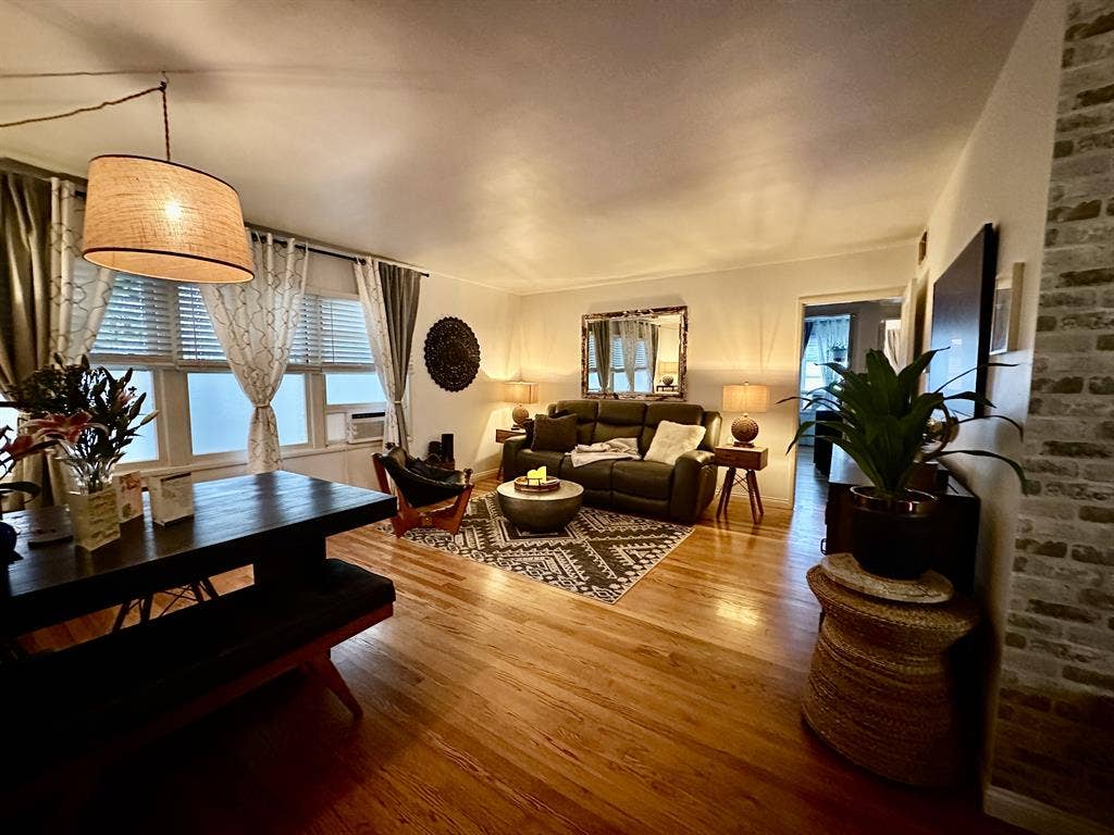 Great Room for Traveling Nurses!