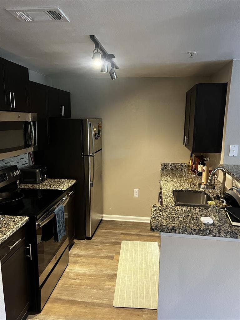 Master+private bath for rent!