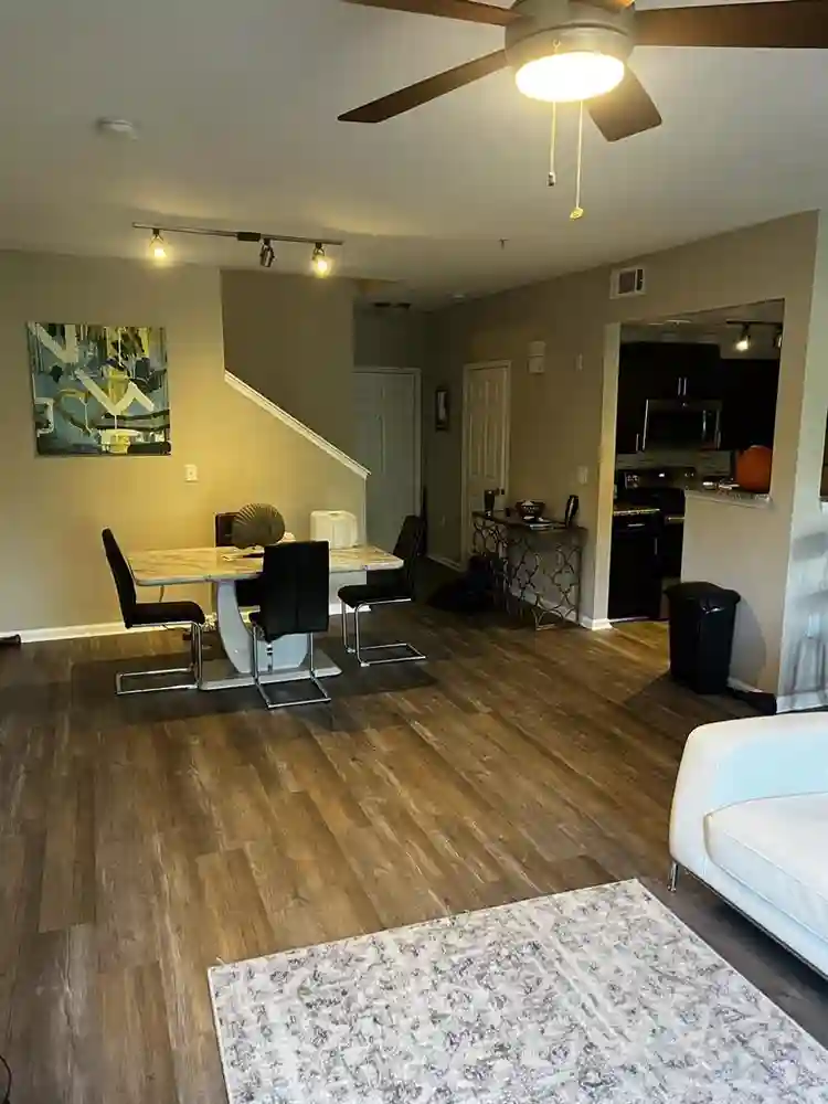 Master+private bath for rent!