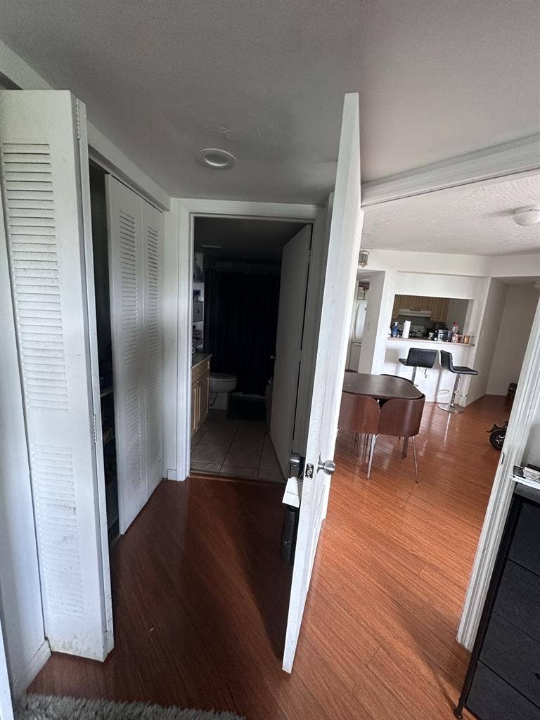 Master bedroom for rent