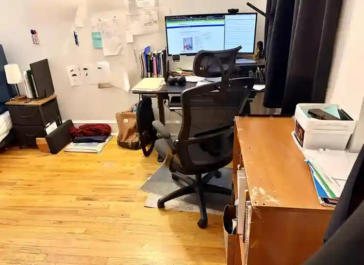 Spacious Room available