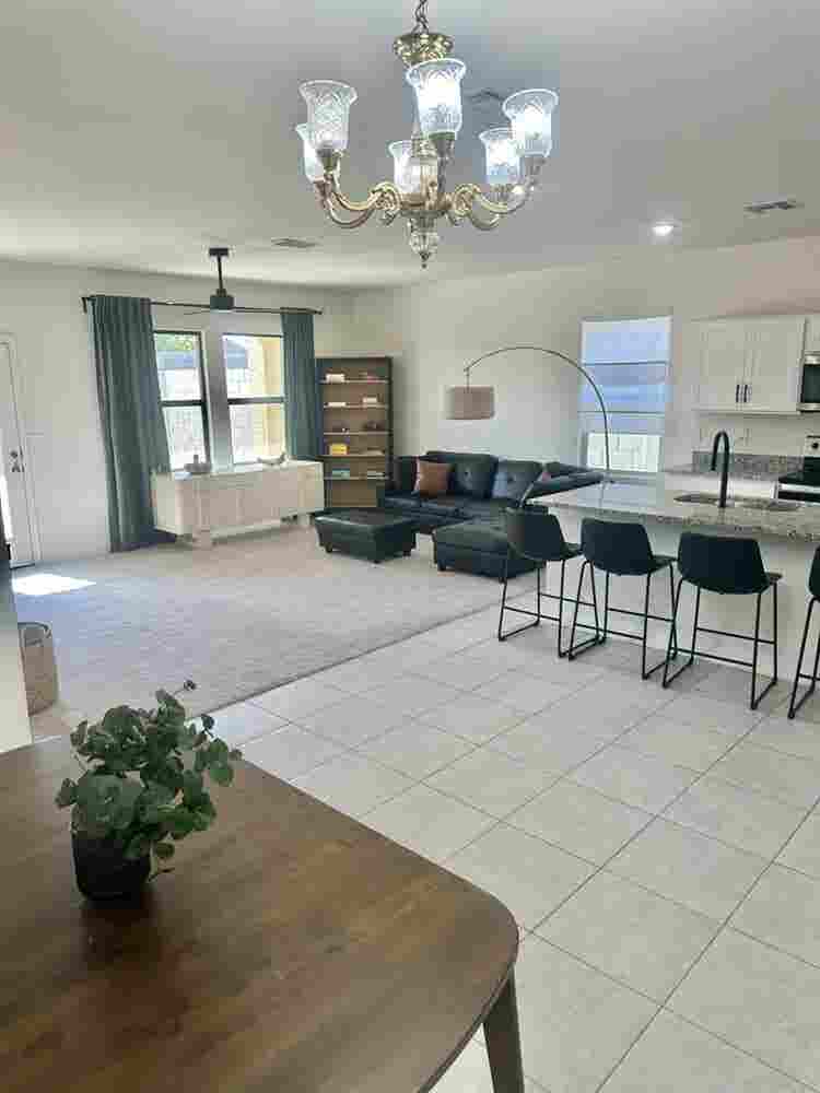 New built house, rooms for rent