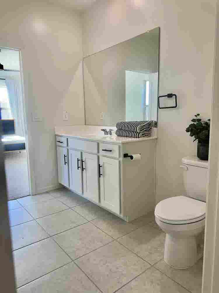 New built house, rooms for rent