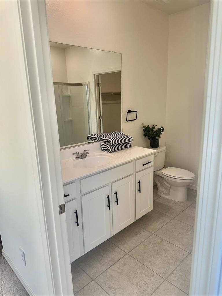 New built house, rooms for rent