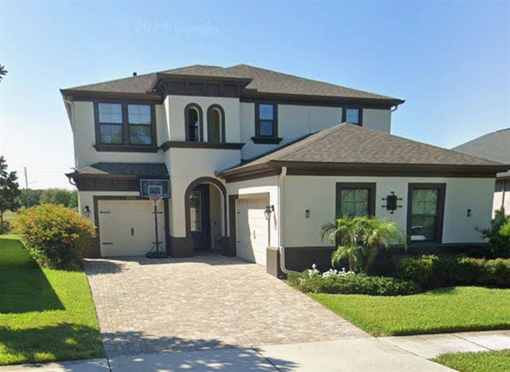 2 bedrooms available