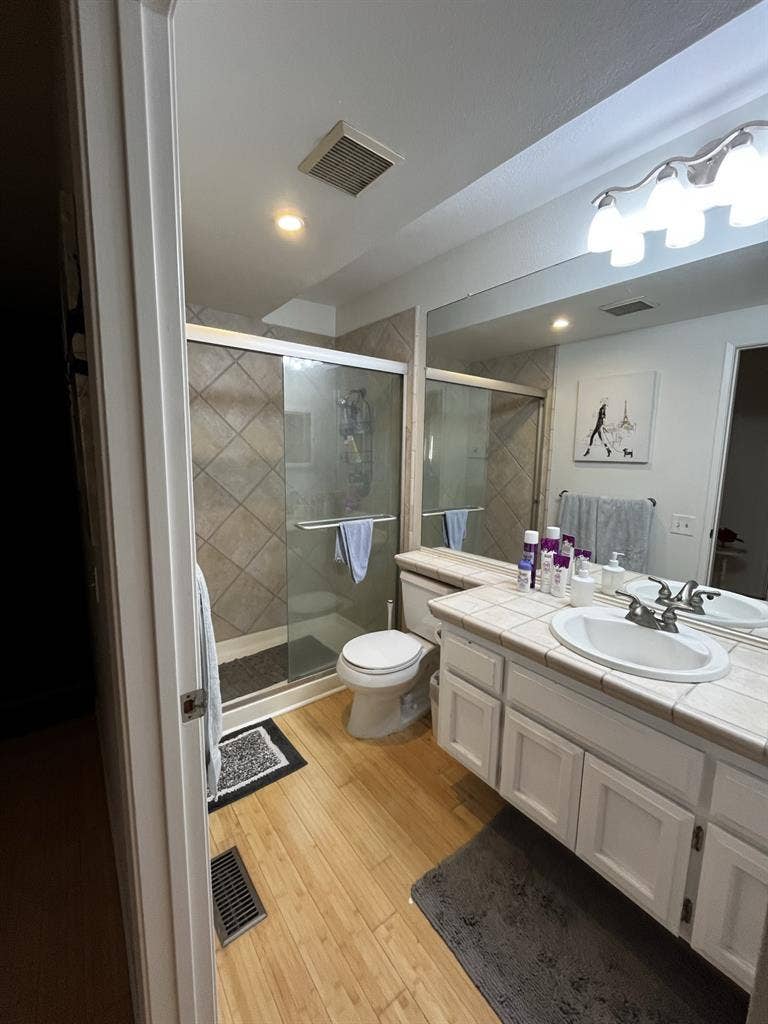 Female Roommate Wanted!