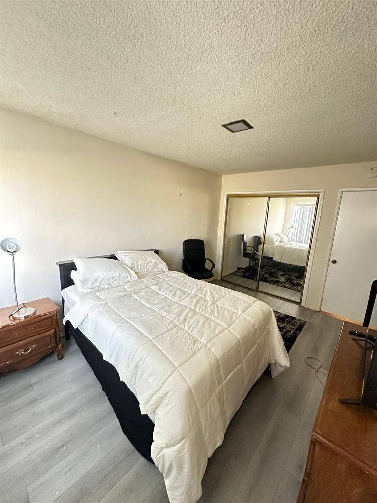 Private Room and Bathroom