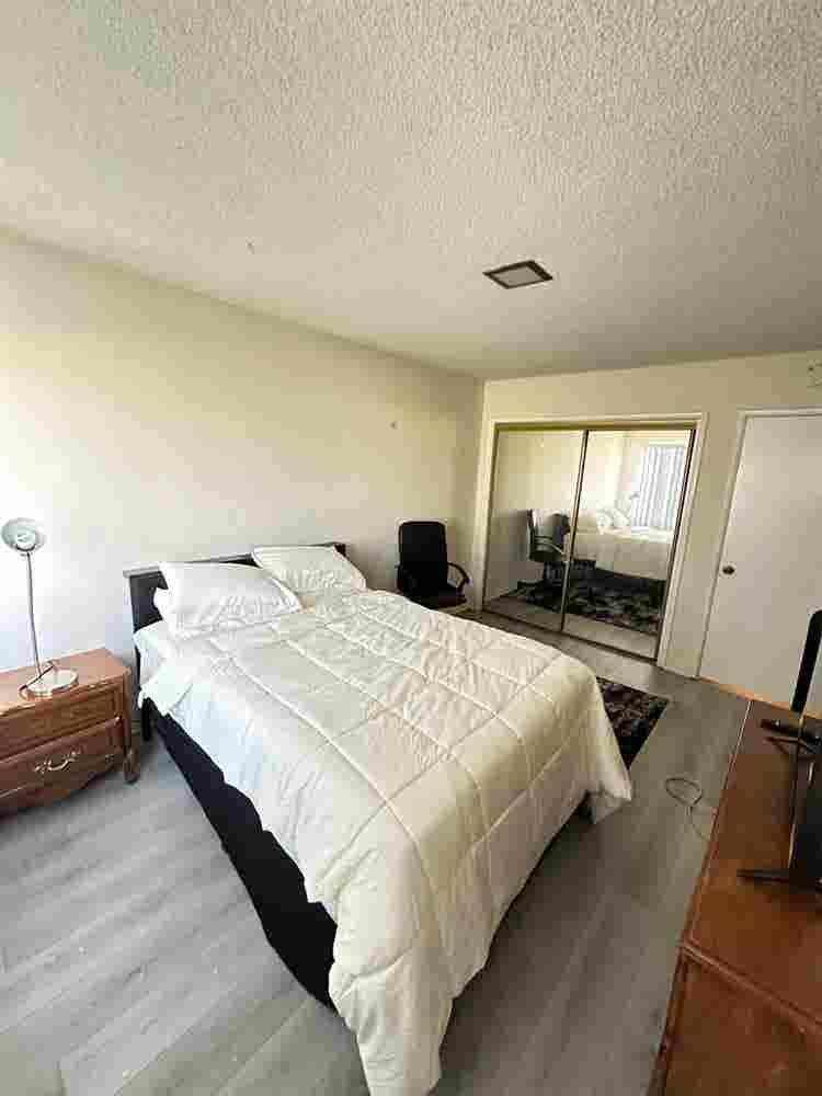 Private Room and Bathroom