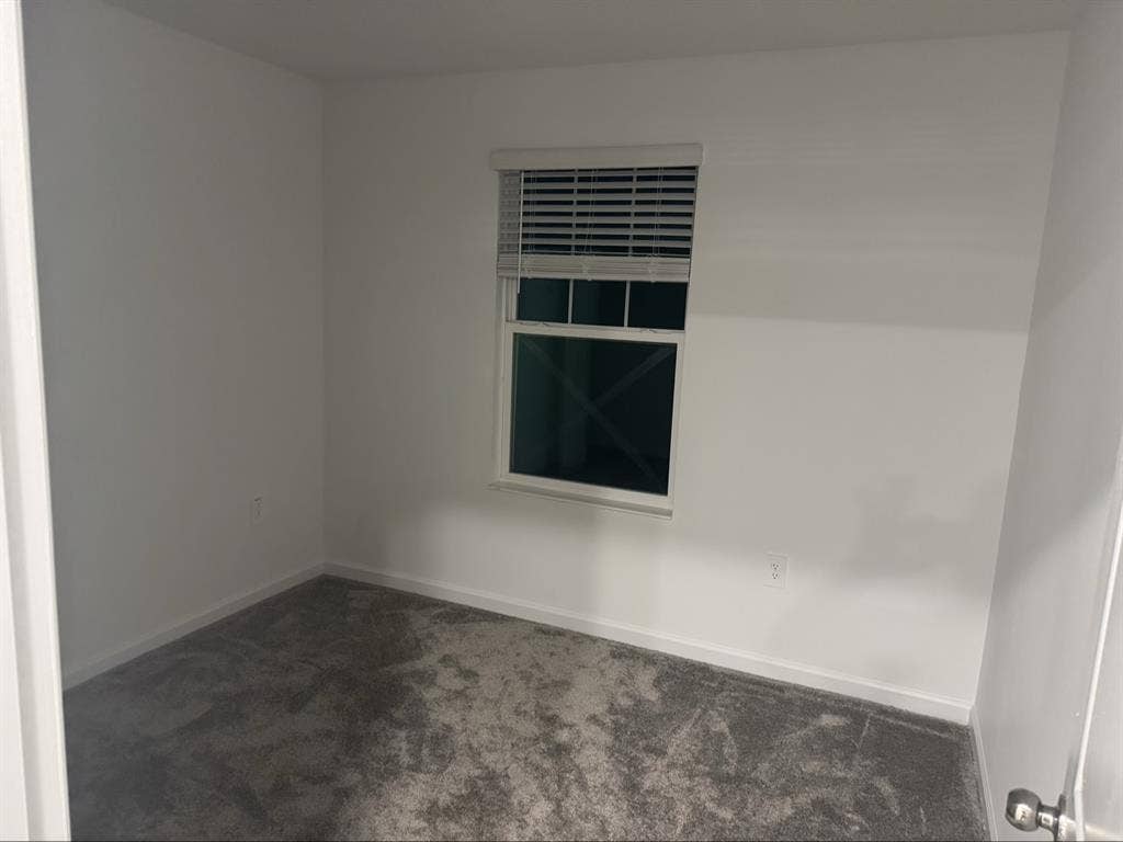 Renting,2 room in Eagle lake