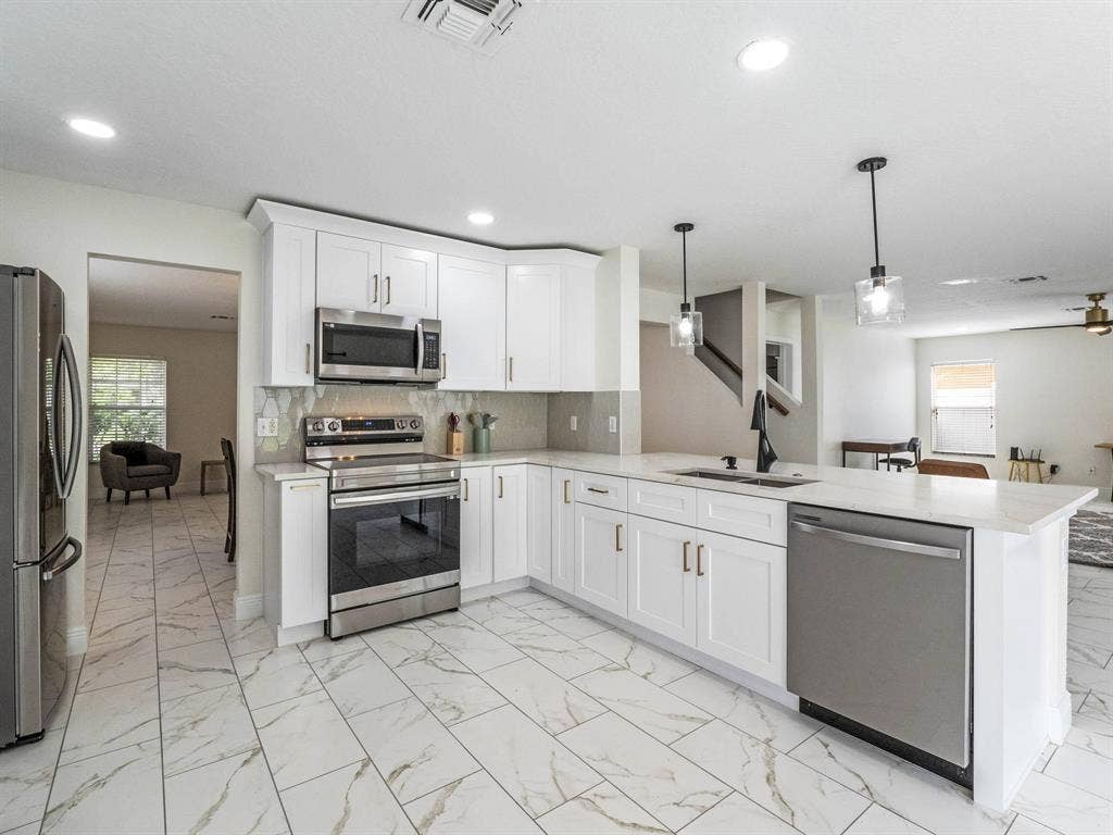 6 BR in Orlando
