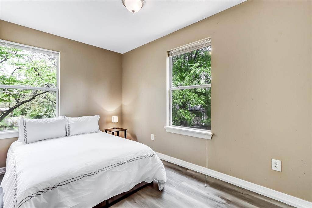 10 BR in Jacksonville