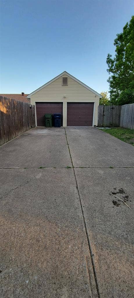 5 BR in Garland
