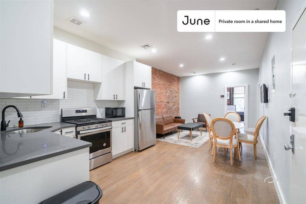 4 BR in New York City