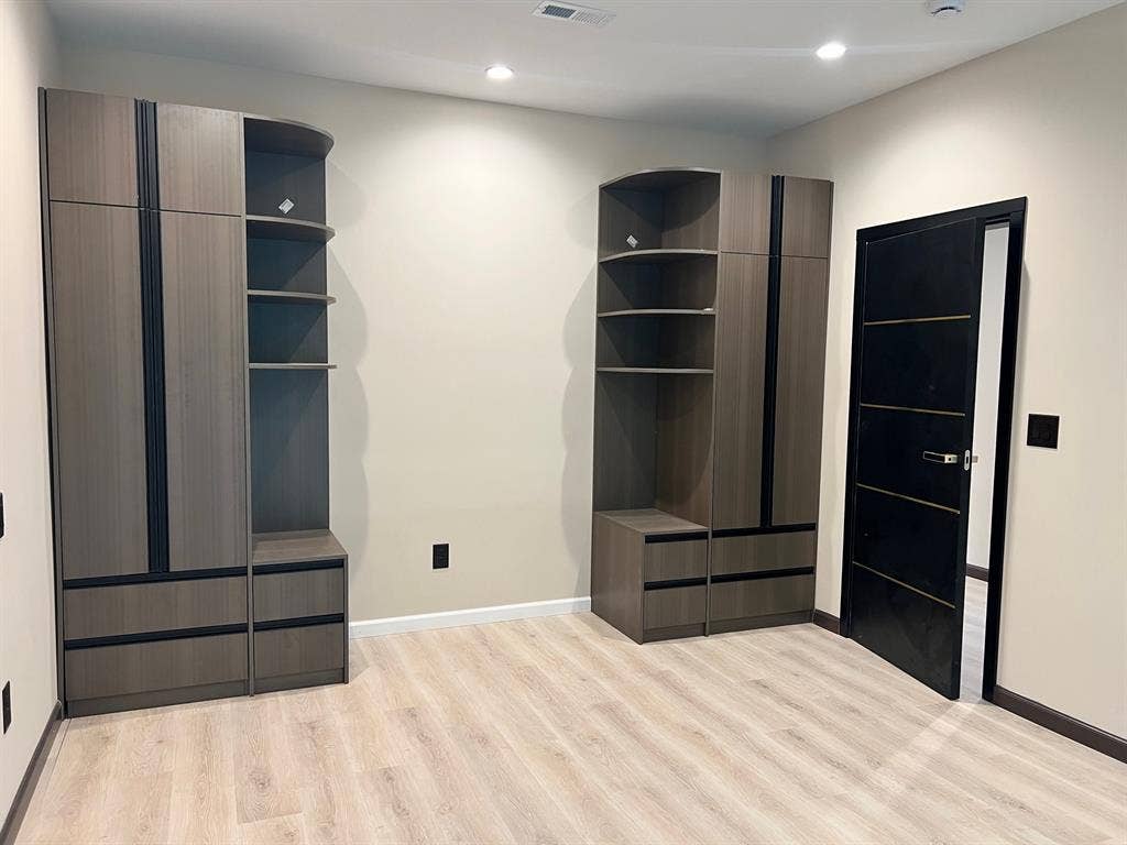 Modern Rooms All Utilities Included