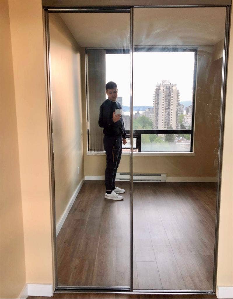 Unfurnished room in downtown