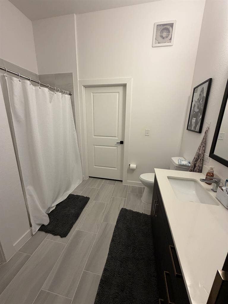 Lease takeover in Mueller!