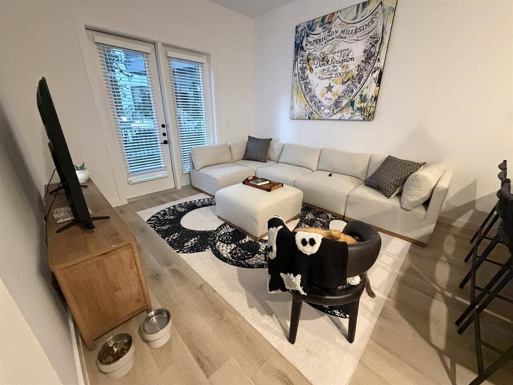 Lease takeover in Mueller!