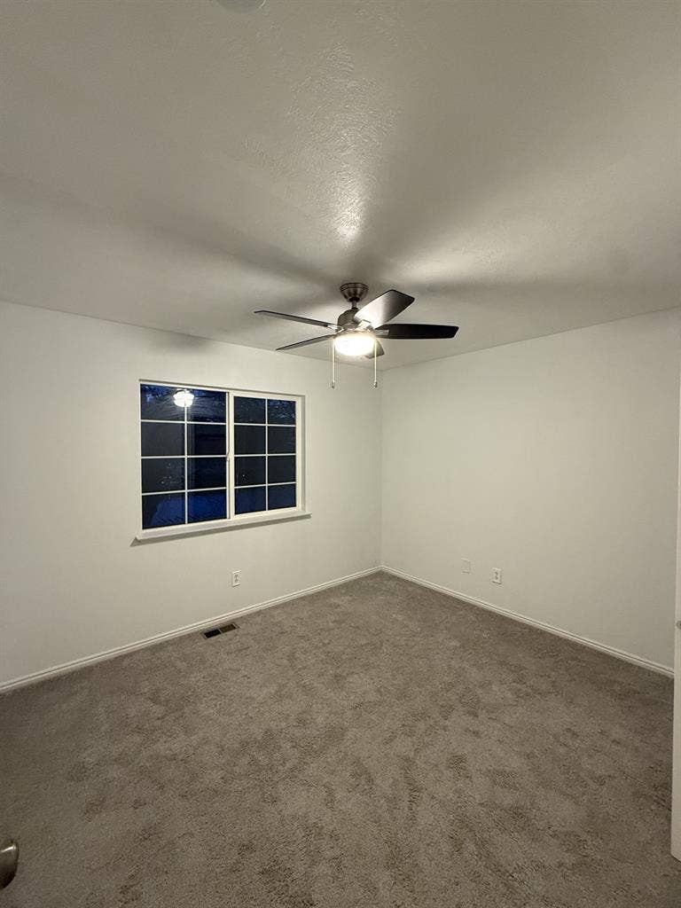 Private room for rent