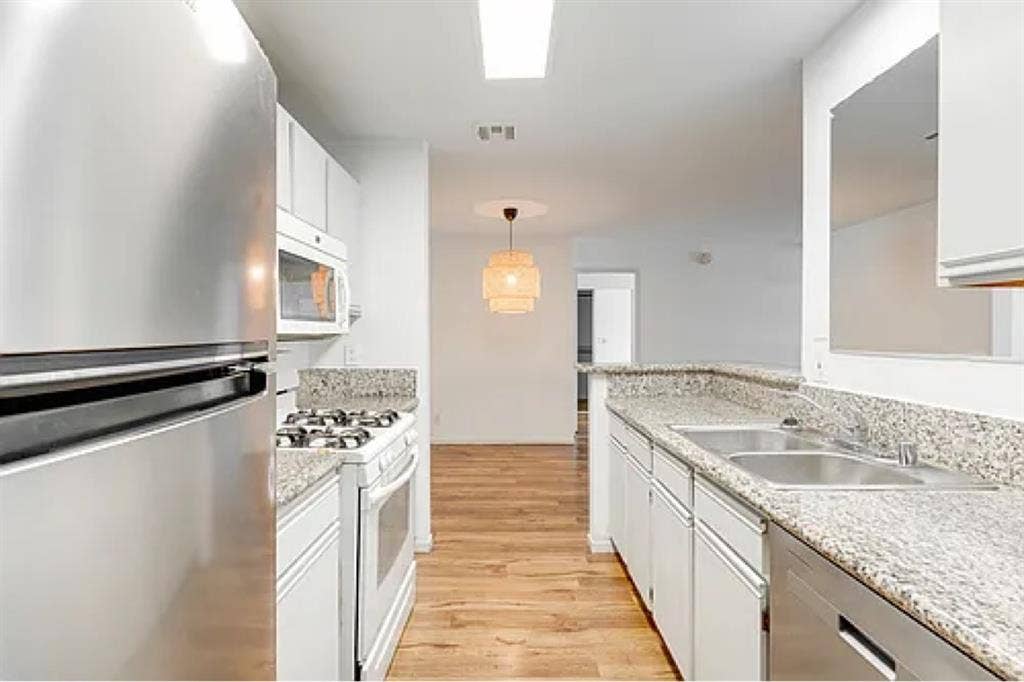 Large Master Walk-in Closet