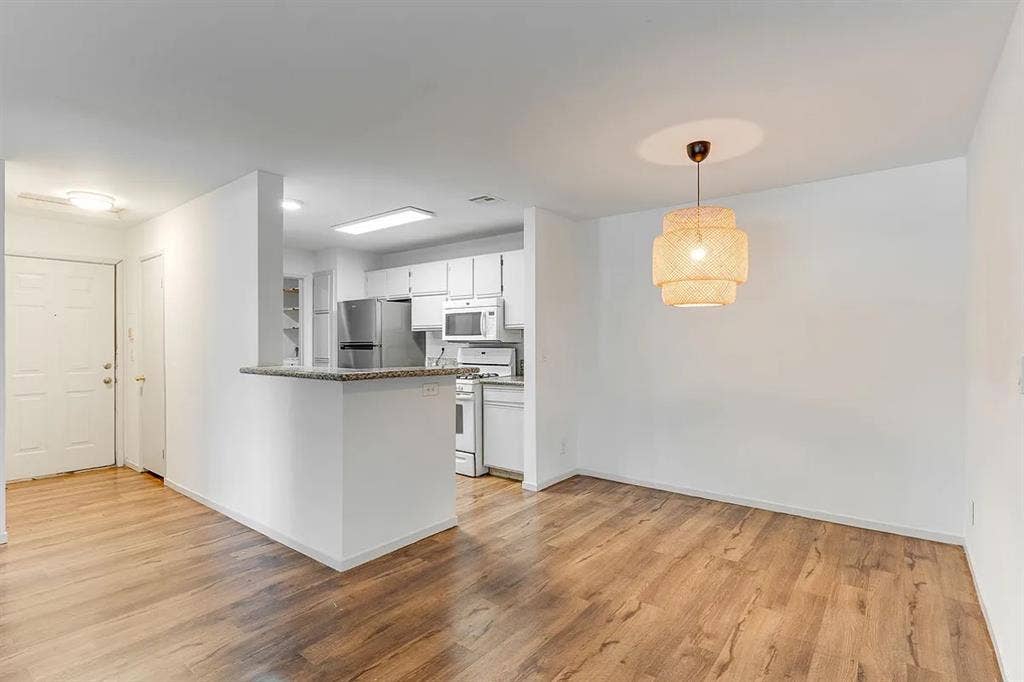 Large Master Walk-in Closet