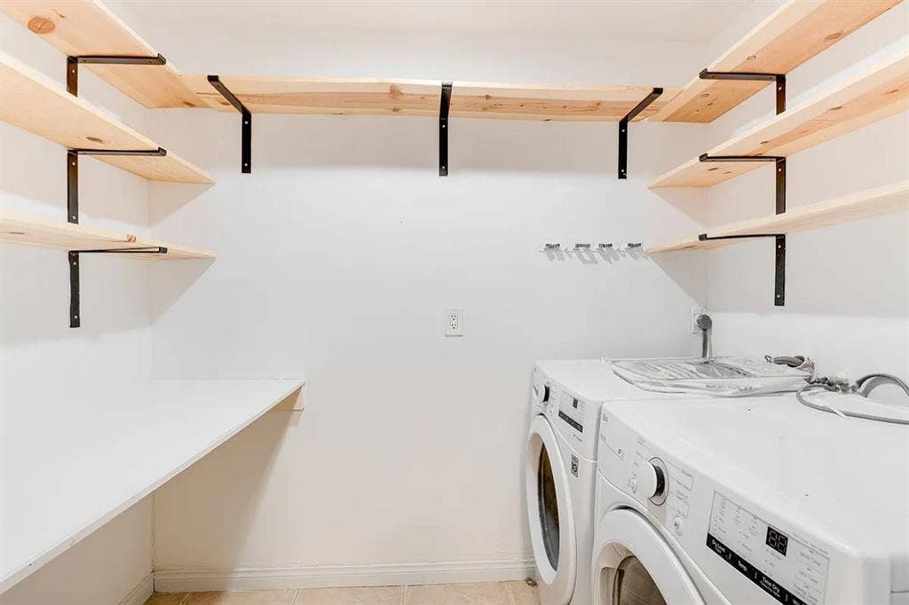 Large Master Walk-in Closet