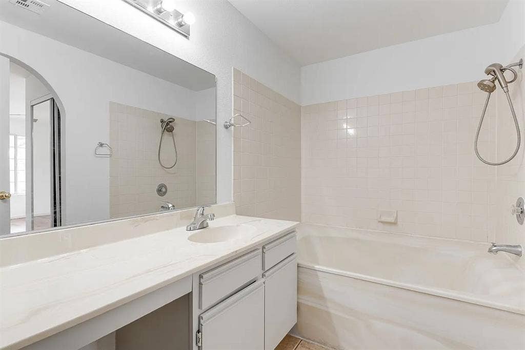 Large Master Walk-in Closet