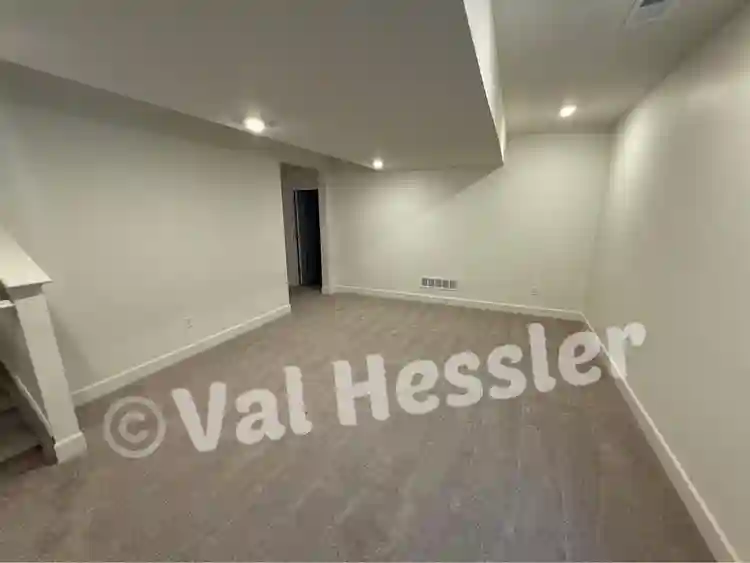 Seeking Roommate in Brighton