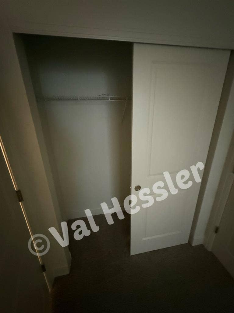 Seeking Roommate in Brighton