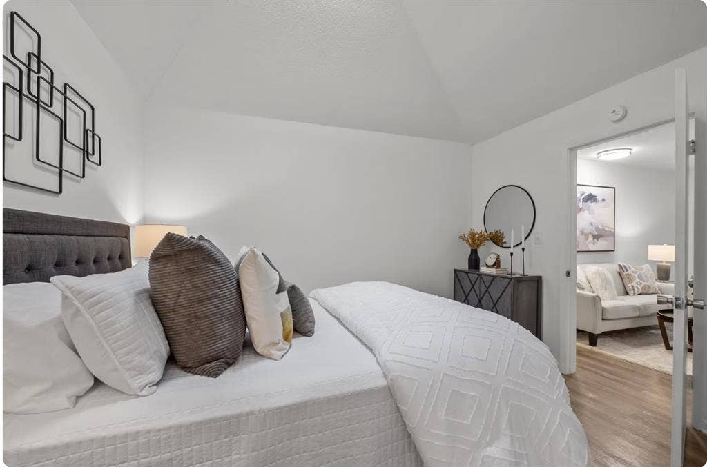 Subleasing 1 bedroom unit